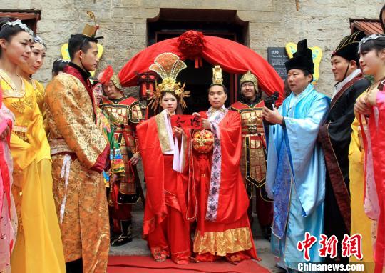徐州民俗馆重现汉式婚礼
