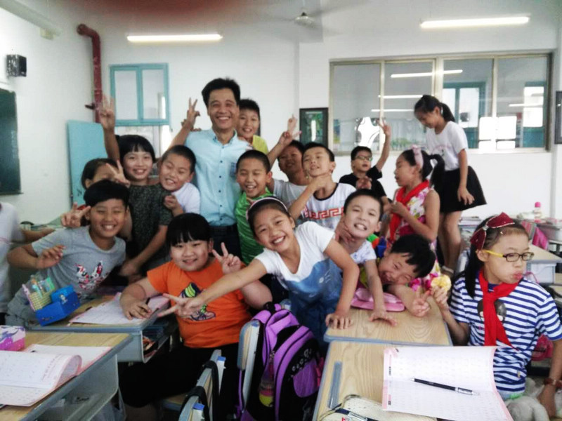 18年的徐国良老师任教于衢州龙游阳光小学,每