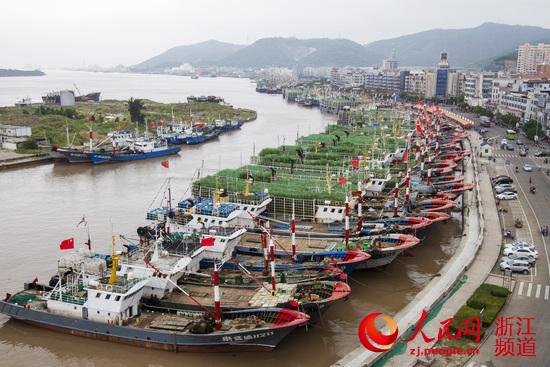 超强台风杜鹃来袭 台州、温州出现风暴潮