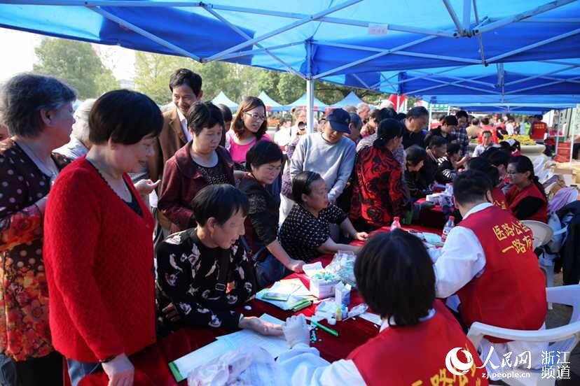 杭州余杭区医路公益志愿者团队举行首场健康服