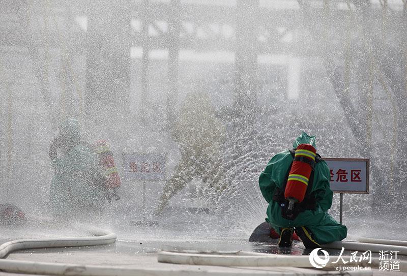 全国首届危险化学品救援技术竞赛浙江宁波举行