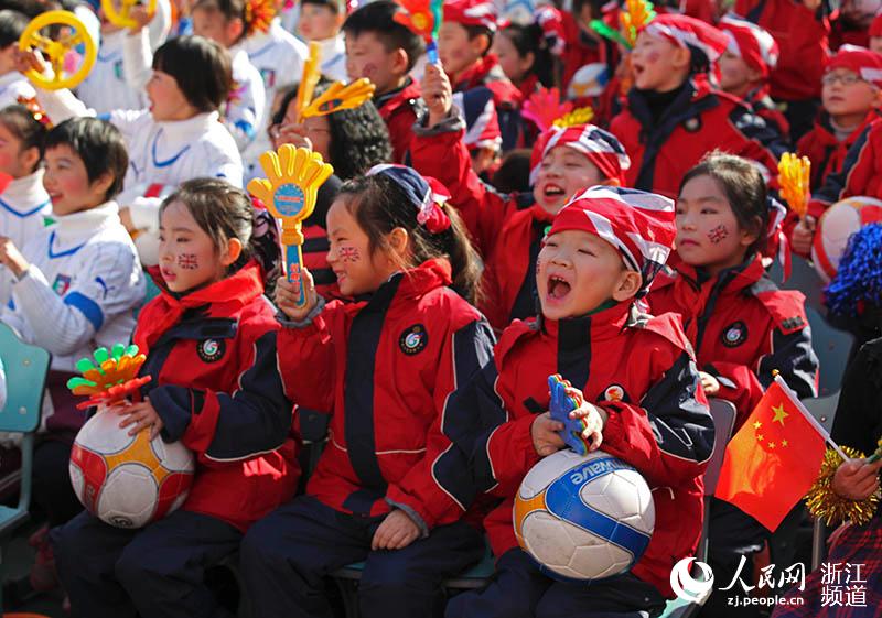 宁波一小学开设足球课18年