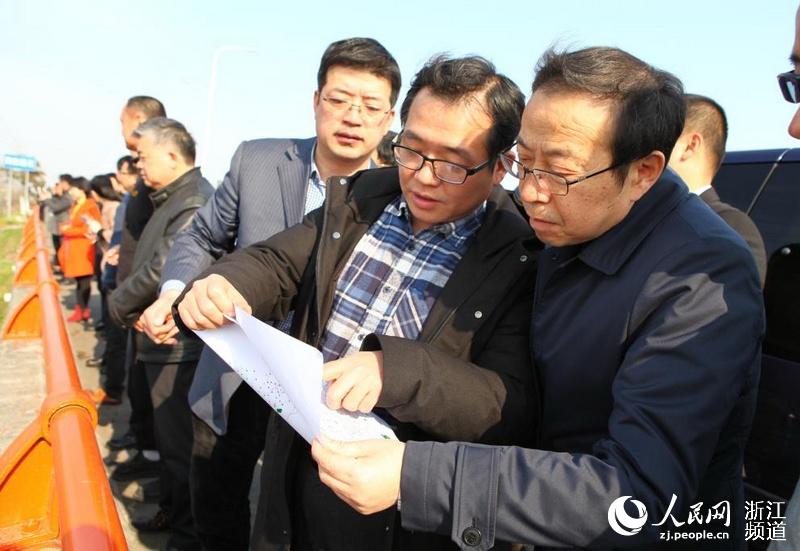 浙江农林大学师生联动万人投身劣V类水剿灭