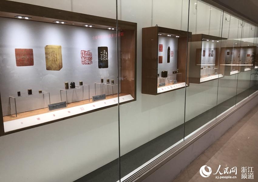 国宝灯光冻印石展在杭州中国印学博物馆开展