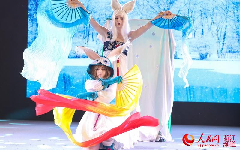 中国cosplay超级盛典总决赛举行(组图)