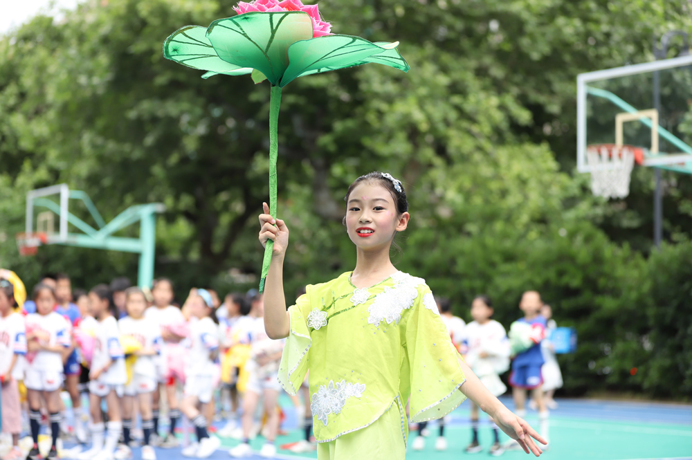 쳤СѧչʽĶͯڻϳίͼ