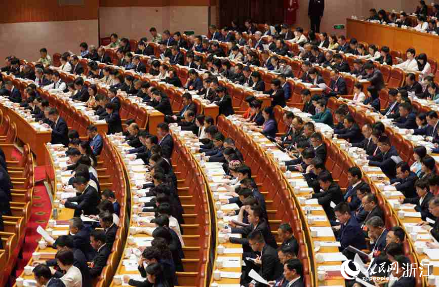 6月20日上午，中國共產黨浙江省第十五次代表大會在省人民大會堂隆重開幕。人民網 郭揚攝