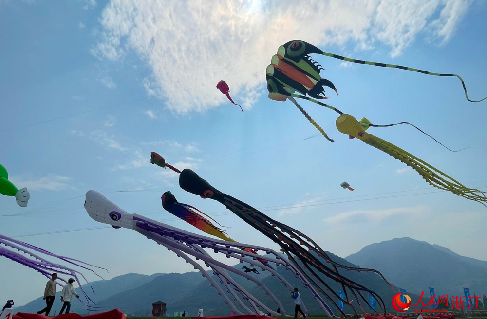 4月11日上午，2023全國風箏精英賽（瑞安站）在位於溫州瑞安的國家農業公園啟幕。人民網記者 郭揚攝