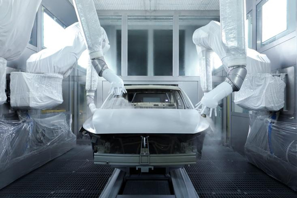 “未来工厂”全自动无人喷装车间。吉利集团供图