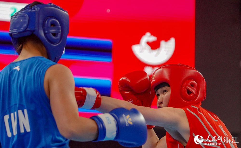 5月22日,女子60KG拳击比赛现场。人民网 章勇涛摄
