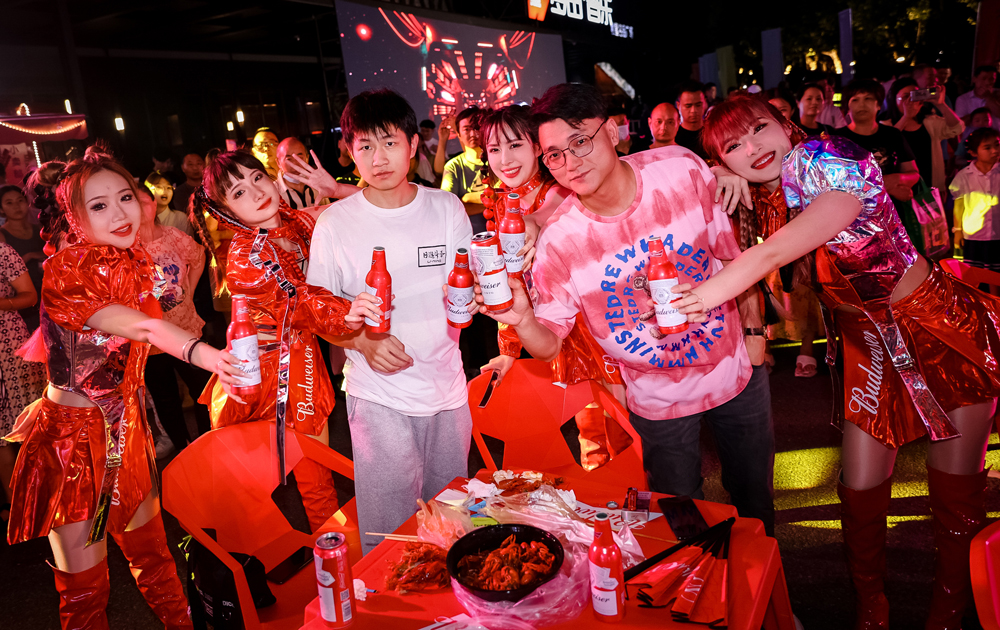 西湖啤酒音乐节燃情开启。上城区委宣传部供图