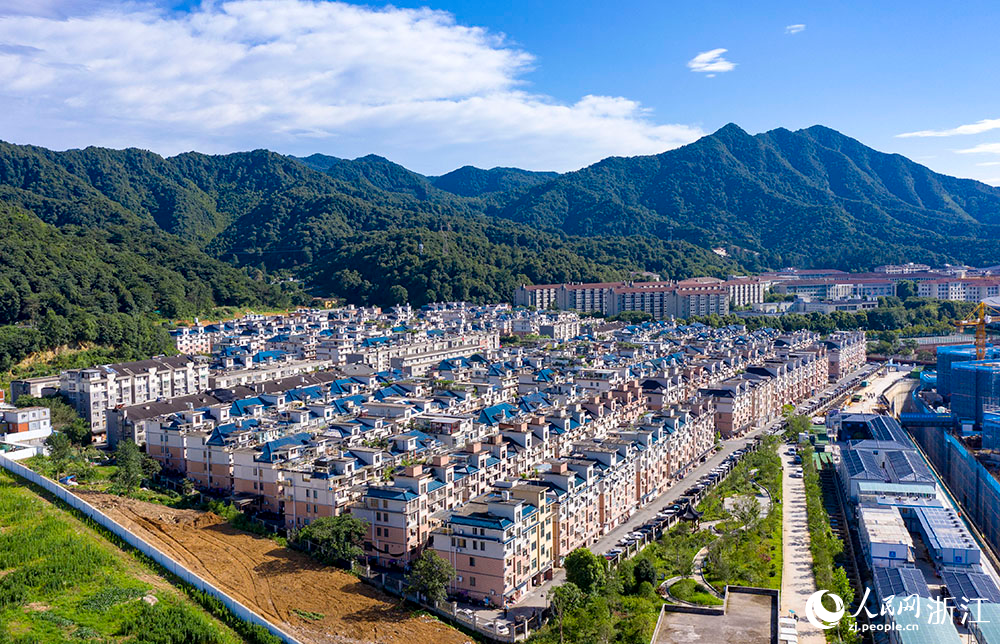 石马社区位于杭州市西湖区留下街道，社区一幢幢自建房吸引了不少新杭州人在这里租房居住。人民网 章勇涛摄