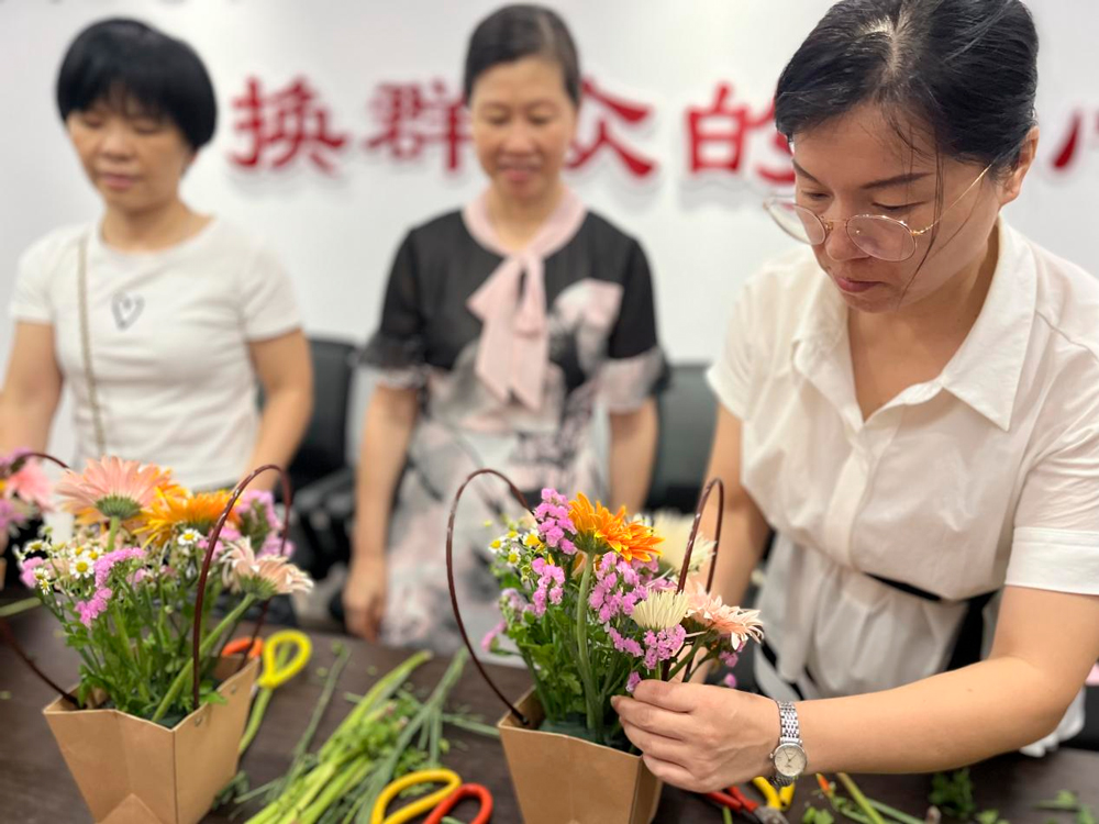 居民为花束造型。李美娇摄