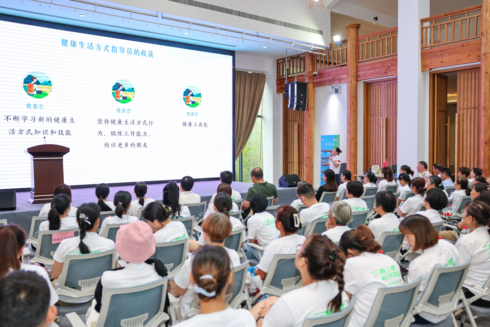 递铺街道开展“三减三健 从我做起”主题宣传活动。递铺街道供图
