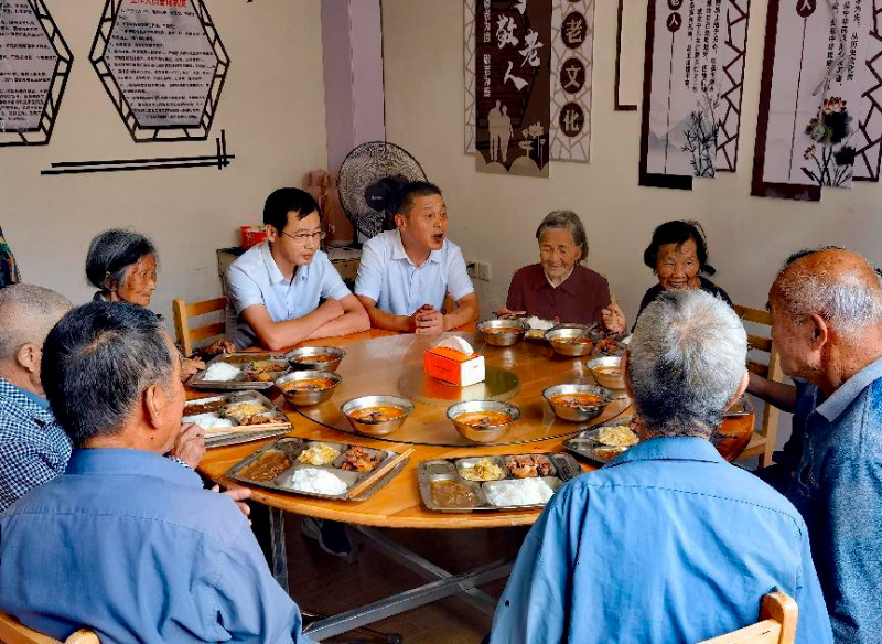 老年食堂營業首日。衢州市委宣傳部供圖