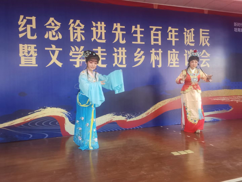 座谈会现场。