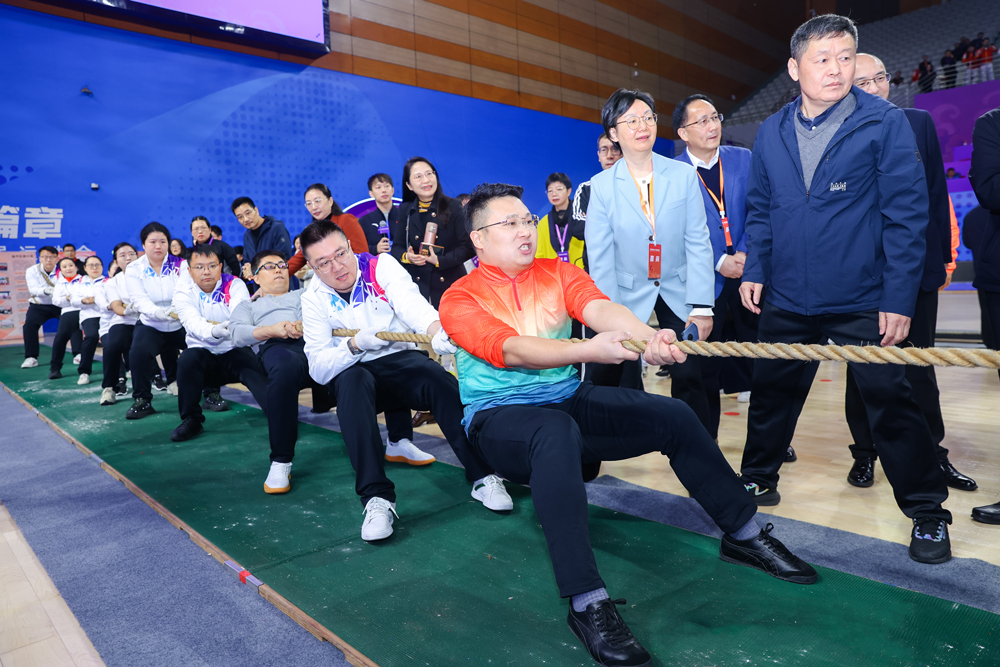 运动员在比赛中奋勇争先、敢打敢拼。杭州市审计局供图