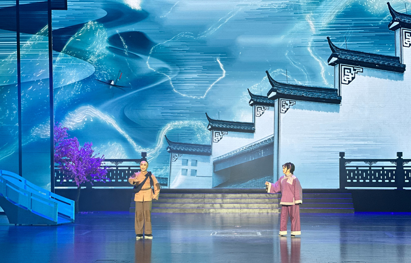 演出现场。陈秀琦 摄