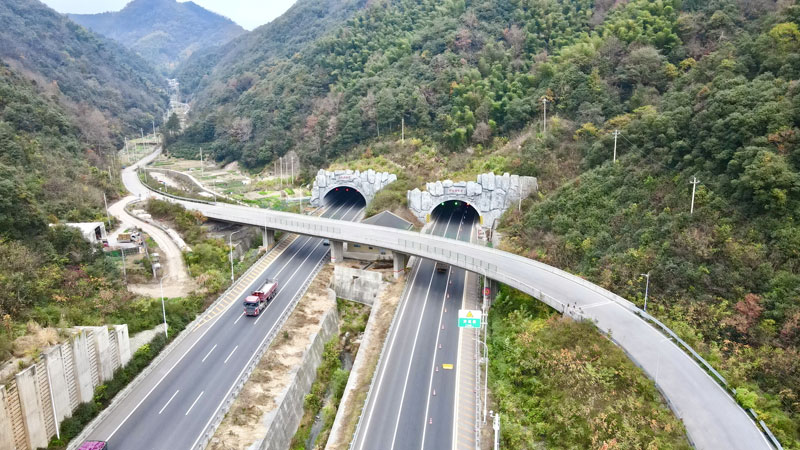 杭州绕城西复线沙坑里隧道。蒋盛康摄