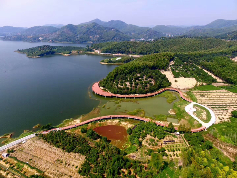 環雲湖紅色長廊。徐烽攝