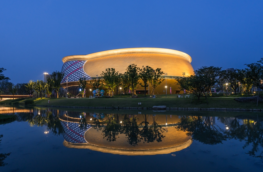 通過智慧照明，羅萊迪思讓杭州拱墅運河亞運公園景觀綻放奪目光彩。羅萊迪思供圖