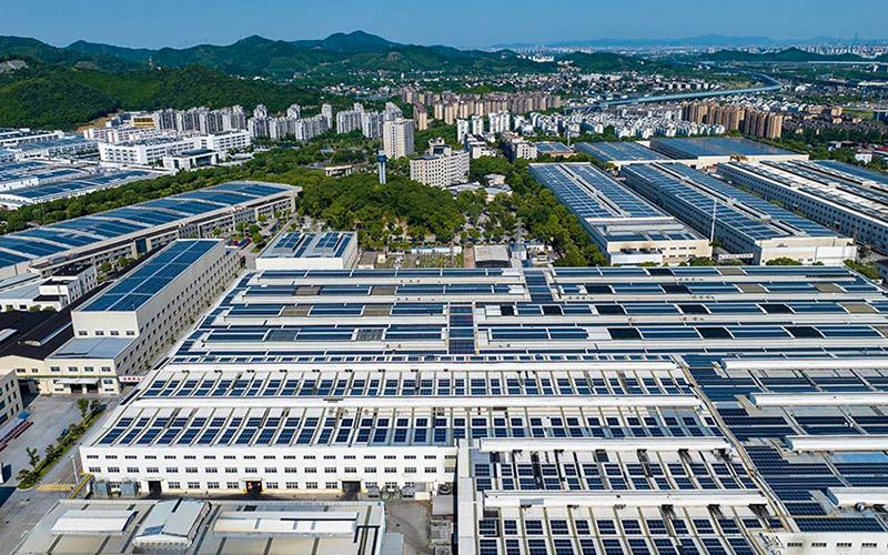 浙江宁波：屋顶上的“阳光生产线”