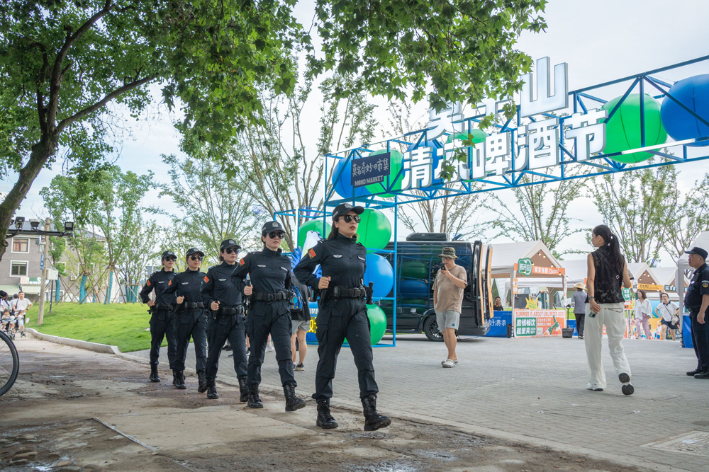 湖州德清公安深入开展夏季治安打击整治行动。德清公安供图