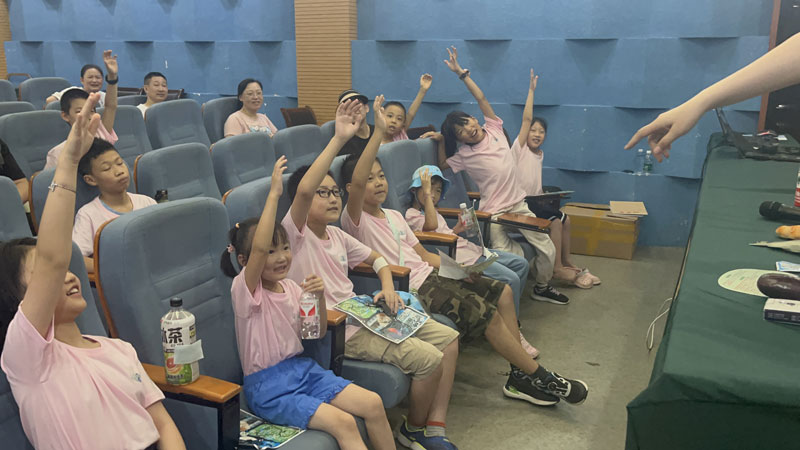 活动现场。杭州西湖风景名胜区综合行政执法队供图
