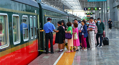 “南湖·1921”紅色旅游列車升級開行一個月