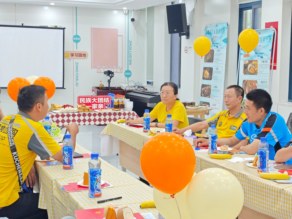 中秋主题活动现场。白杨街道供图