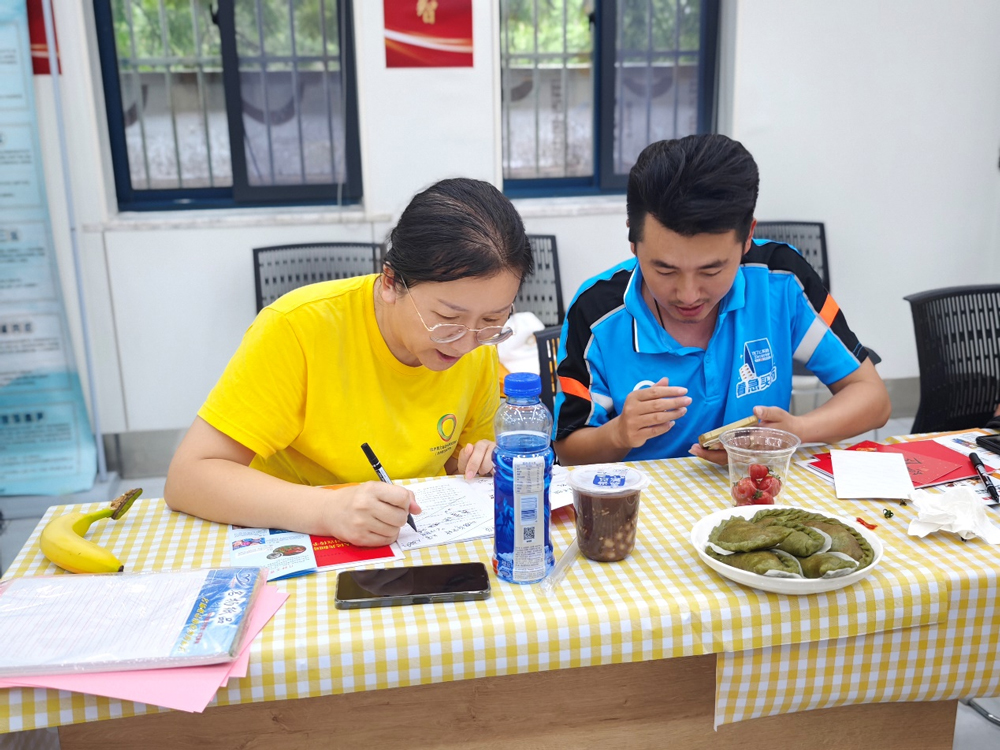 中秋主题活动现场。白杨街道供图