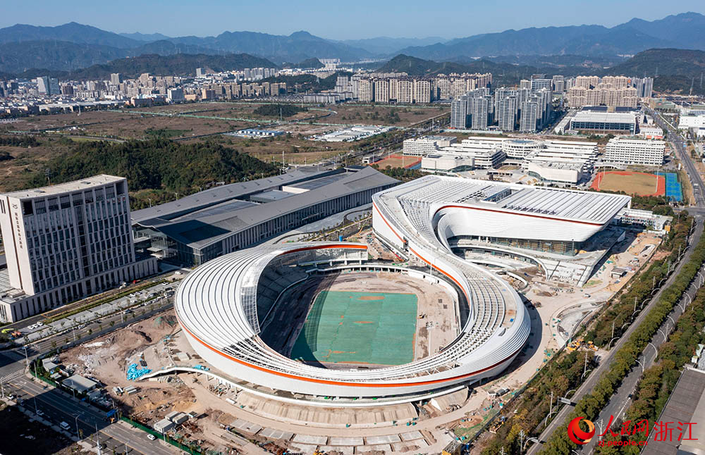 空中俯瞰丽水南城运动综合体项目建设现场。人民网 章勇涛摄