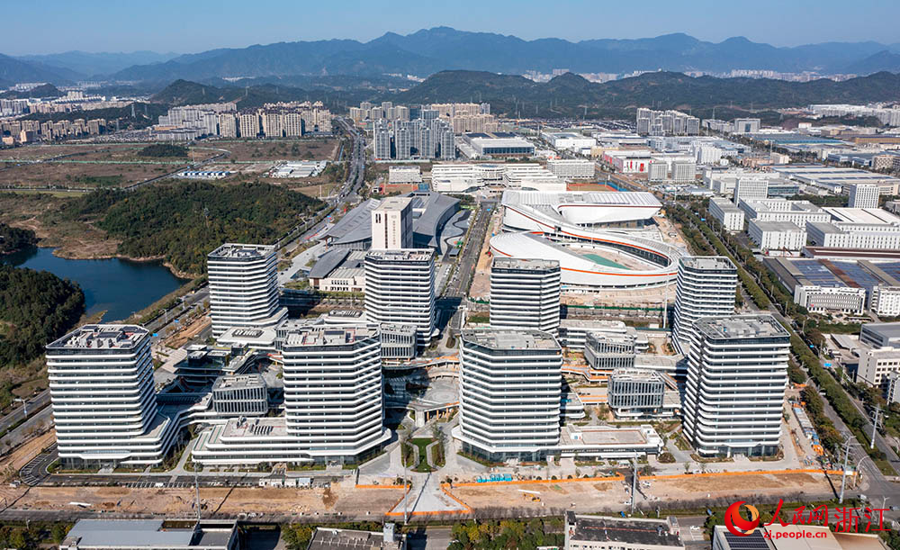 從空中俯瞰位於麗水經濟技術開發區的浙西南科創產業園。人民網 章勇濤攝