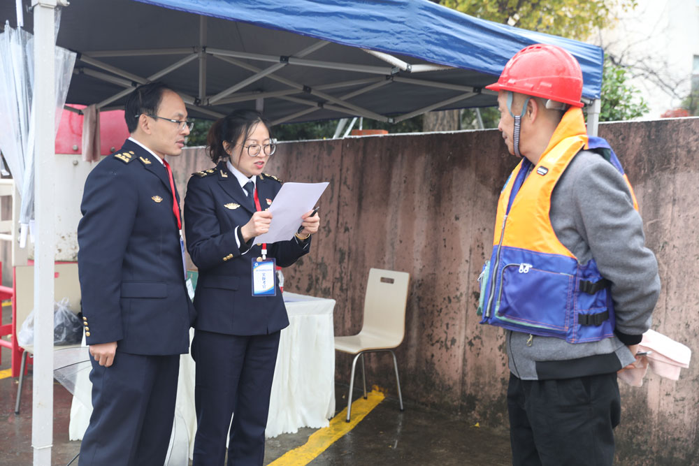 12月11日，首届交通运输行业华东片区航标工职业技能等级认定考试在宁波举行。宁波航标处供图