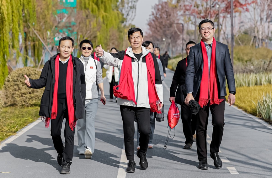 “走运”已经成为杭州市民最具标识度的迎新方式之一。杭州市商旅集团（市运河集团）供图