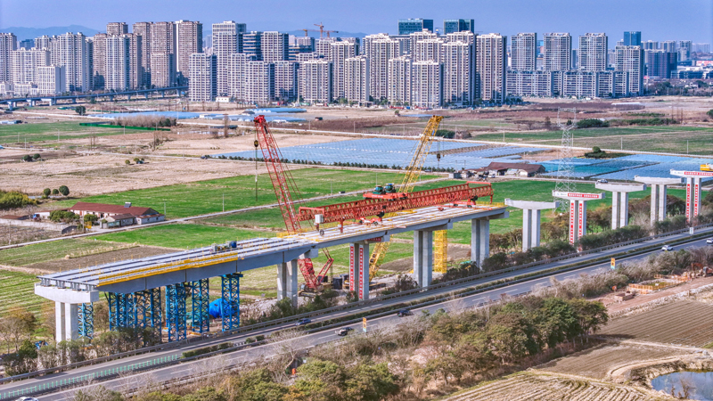 甬台温改扩建宁波南段施工现场。浙交建设供图