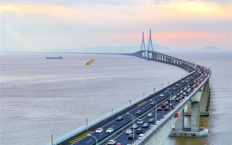舟山跨海大桥。舟山市委宣传部供图
