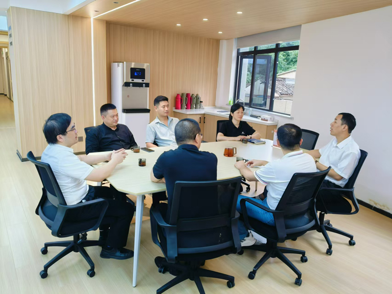 西店鎮代表聯絡站接待現場。西店鎮供圖
