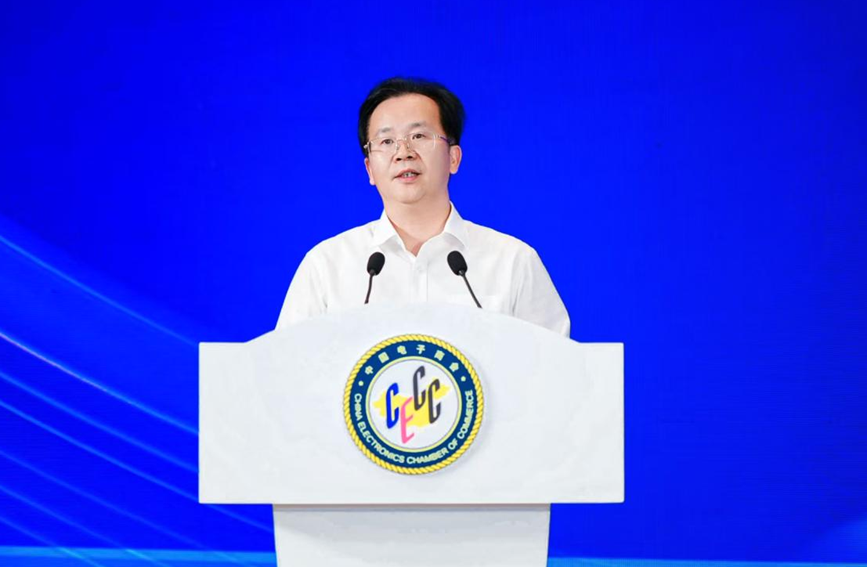 彭李輝呼吁構建“兼顧創新活力與有效監管”的貿易新秩序。主辦方供圖