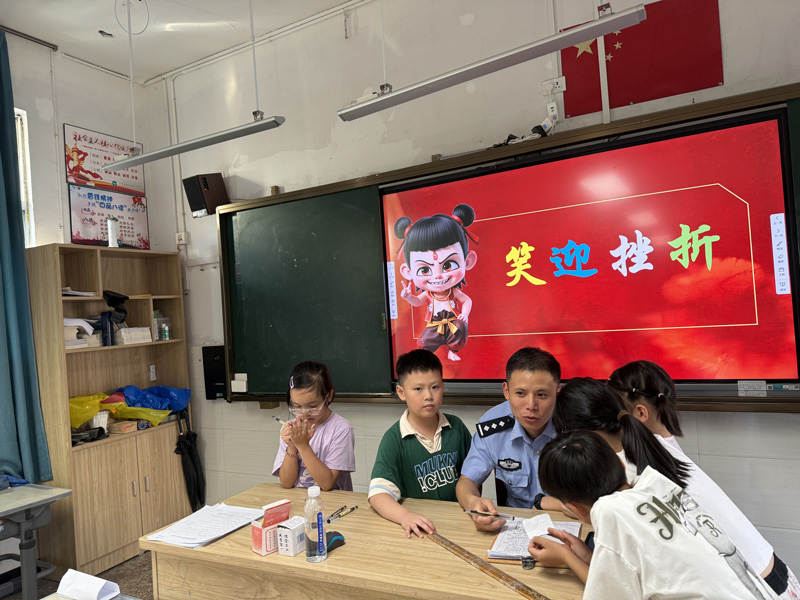 “舒心港湾”党建联建举办暑期爱心托管班。文成县委直属机关工委供图