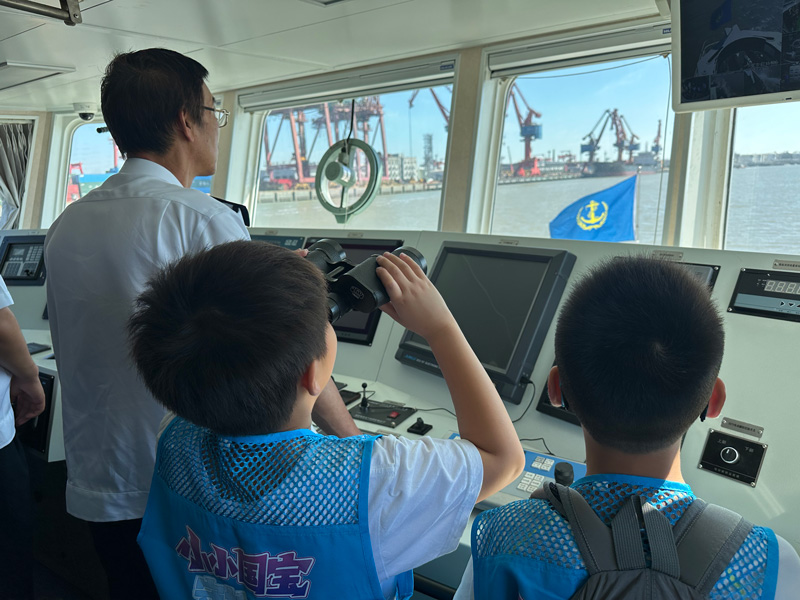“揚帆河海 回望百年大關”主題研學活動現場。寧波航標處供圖