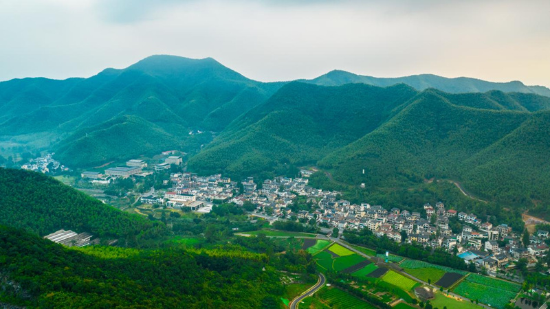 余村全景。安吉县委宣传部供图