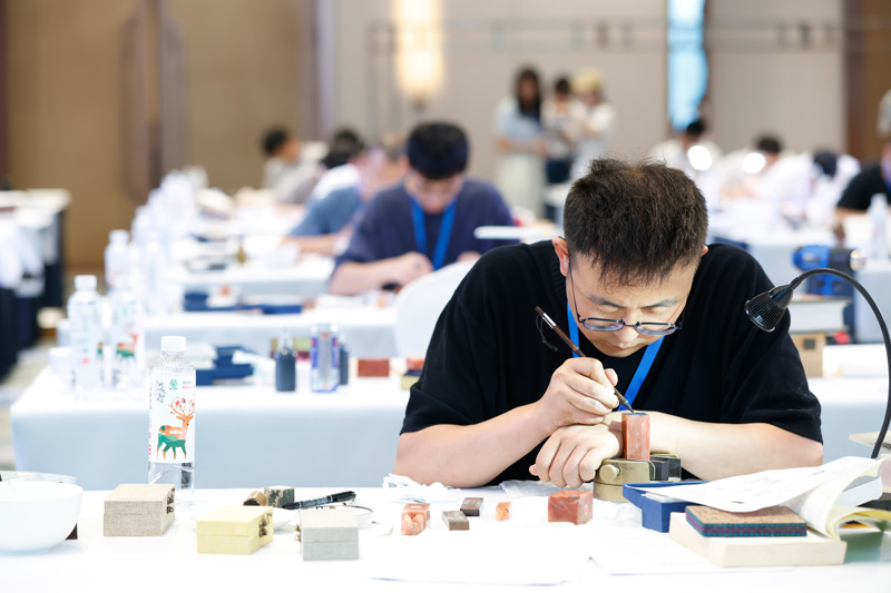 西泠印社第十一屆篆刻藝術評展終評活動現場。湯學飛攝