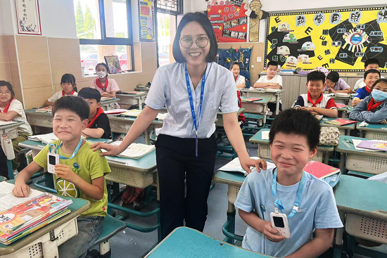 学生用上电子学生证。浙江移动供图