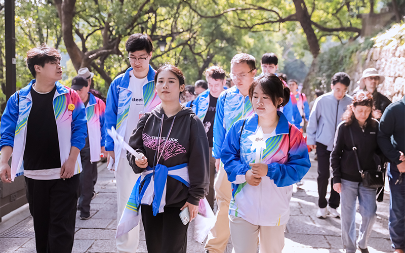 登高活動。主辦方供圖