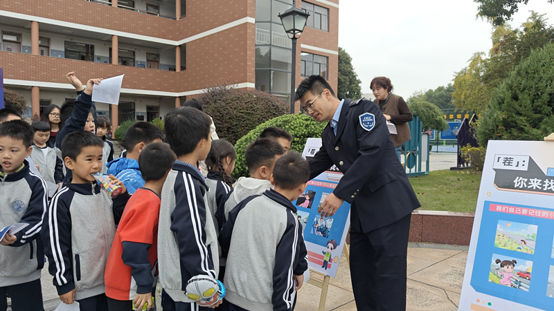 消防與交通安全知識進校園。浙高運公司供圖