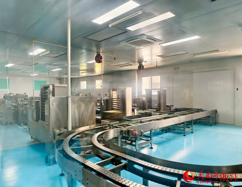 缙云首条烧饼全自动生产线。人民网记者 康梦琦摄