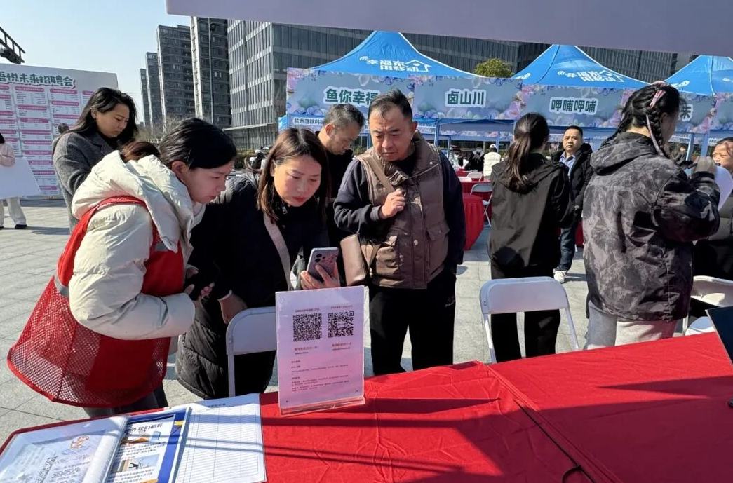 华中社区茶话会里聊出小区“新解法”