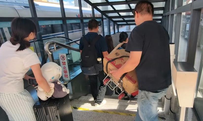 丽水青田：出站口的“人在囧途”