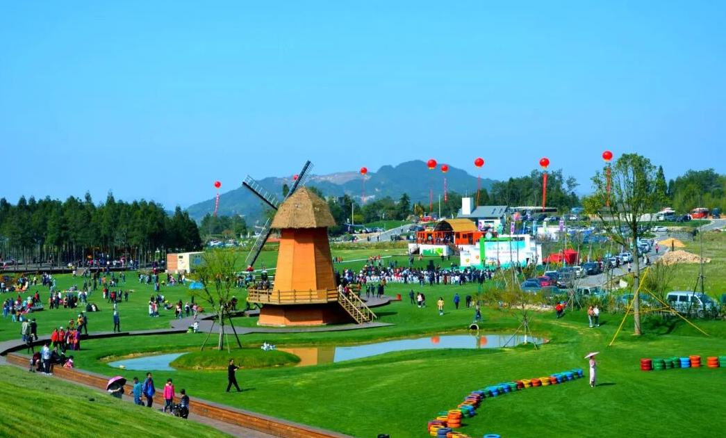 “丰”景这边独好！“十四五”是温州城乡面貌持续改善、山区海岛基本形态加速蝶变的五年。犹如一幅正待完成的拼图，随着一块块拼板连接镶嵌，“宜居宜业和美乡村”的美丽图景日渐显现。